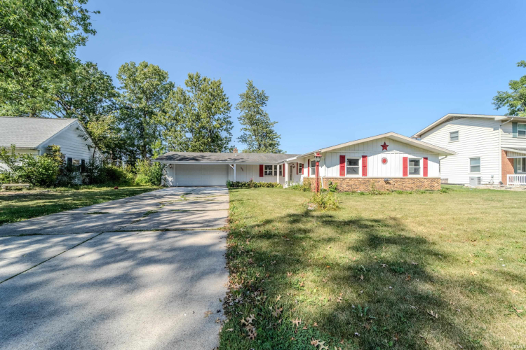 3701  Burrwood Terrace Fort Wayne, IN 46815 | MLS 202437121