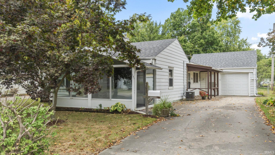 701  Glazier Avenue Fort Wayne, IN 46805 | MLS 202437397