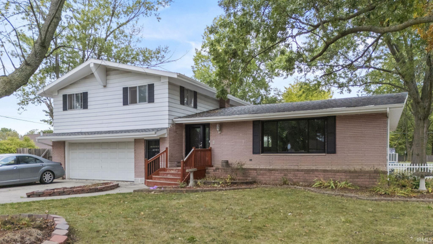 6305  Midfield Drive Fort Wayne, IN 46815 | MLS 202437719