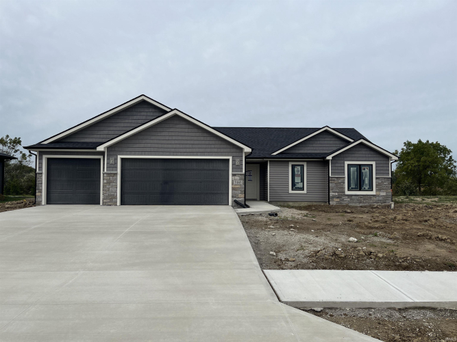 5165  Greyson Heights Drive Auburn, IN 46706 | MLS 202437766