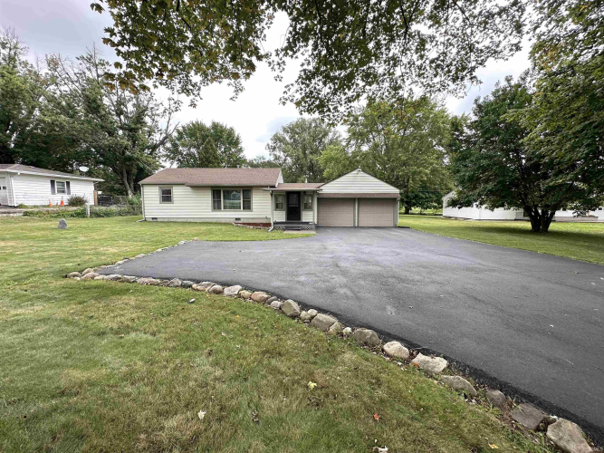 704  Hawthorne Lane Logansport, IN 46947 | MLS 202437784