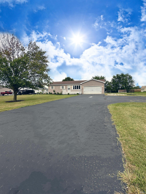 7931  STRAWTOWN Pike Bunker Hill, IN 46914 | MLS 202437851