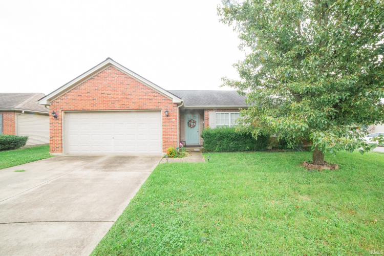 3313  Oaklyn Drive Evansville, IN 47711 | MLS 202437971