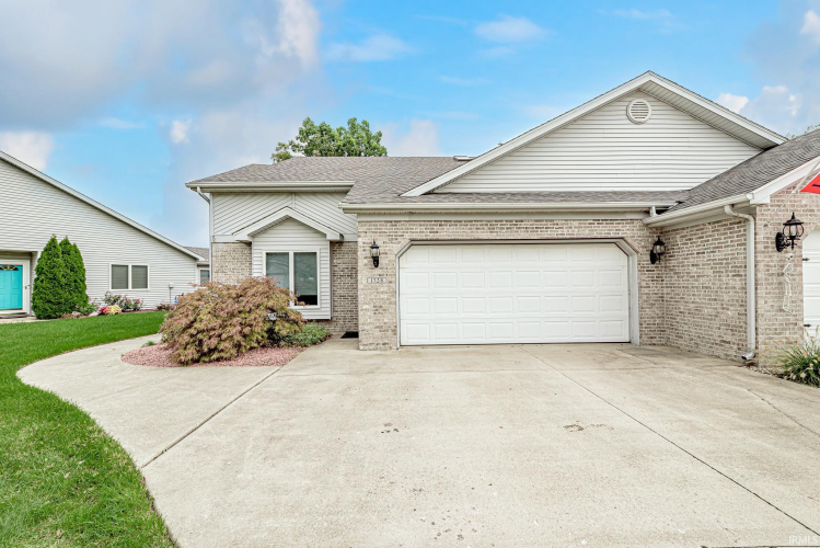 1728 E Inverness Circle Columbia City, IN 46725 | MLS 202437972