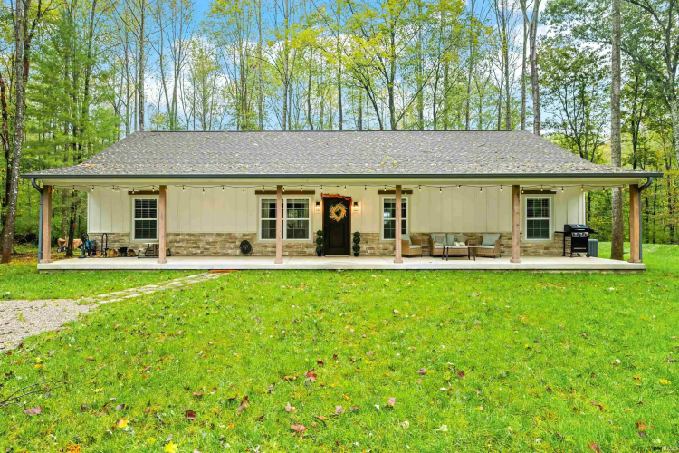 4724  Covered Bridge Road Nashville, IN 47448-8875 | MLS 202438046