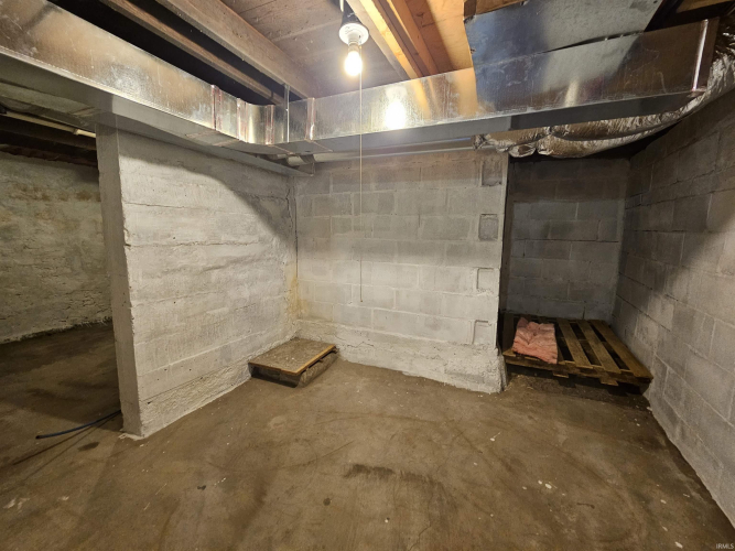 Listing Image 35