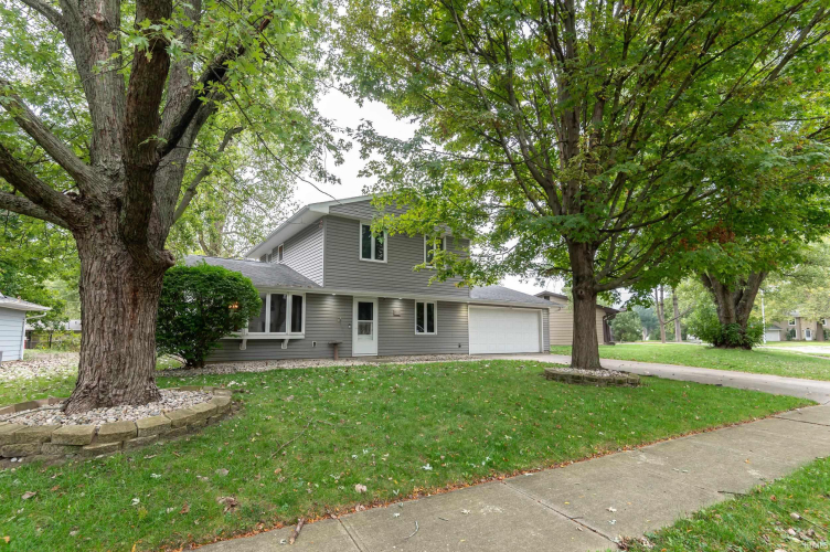 7618  Placer Run Fort Wayne, IN 46815-8257 | MLS 202438365