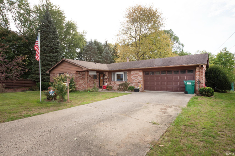 611  Valley Drive Crawfordsville, IN 47933 | MLS 202438578