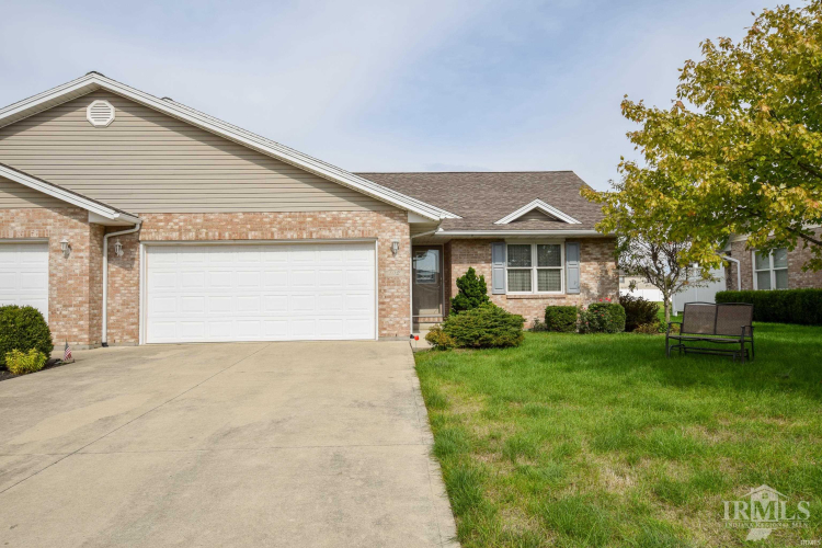 102 E Charter Drive Muncie, IN 47303 | MLS 202438691