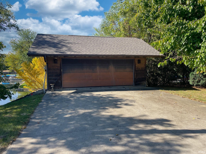 Listing Image 17