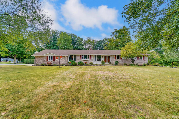 8530  Seiler Road New Haven, IN 46774-9602 | MLS 202438792