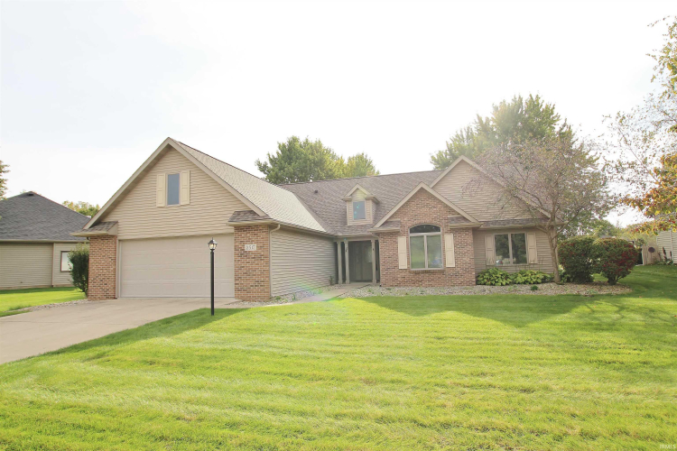 2517  Cobblestone Lane Kendallville, IN 46755 | MLS 202439367