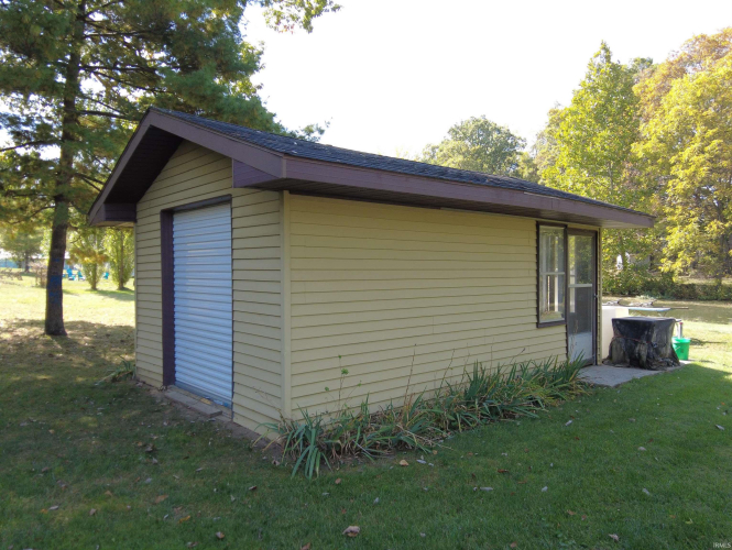 Listing Image 3