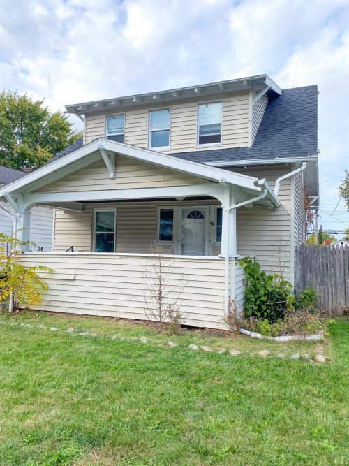 225 E Victoria Street South Bend, IN 46614 | MLS 202439840