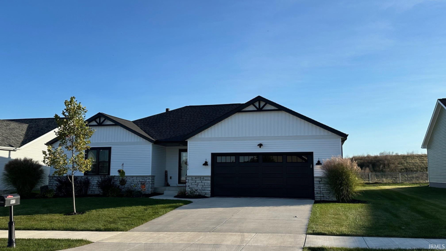 1812  Lighthouse Lane Goshen, IN 46526-3826 | MLS 202439870