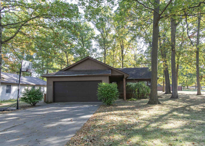 1000  Hickory Hill Drive Angola, IN 46703-2302 | MLS 202439893