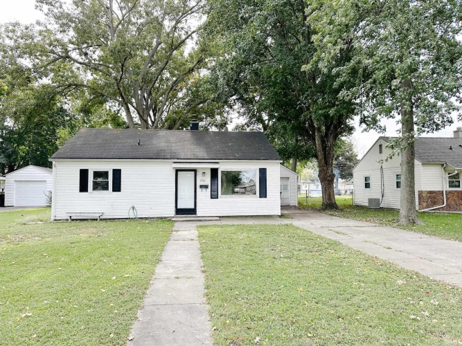 1216 E Third Street Mount Vernon, IN 47620 | MLS 202440201