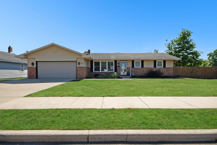 119 E Lowell Avenue Mishawaka, IN 46545 | MLS 202440273