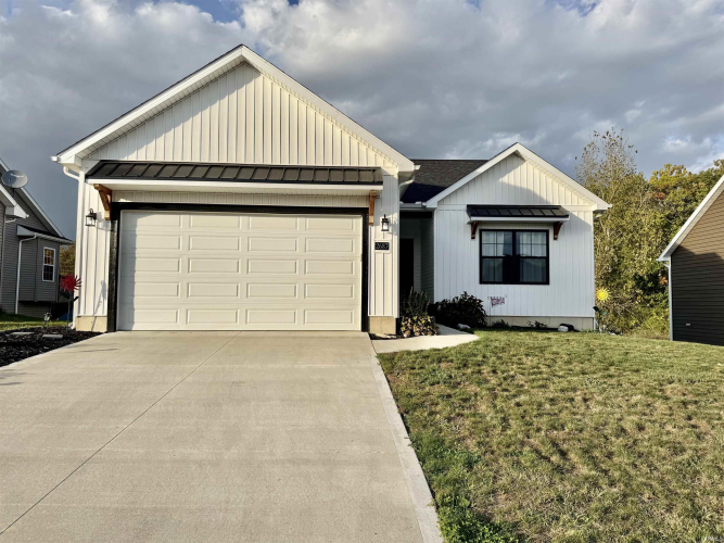 2687  Pine Cone Lane Warsaw, IN 46582-6332 | MLS 202440443