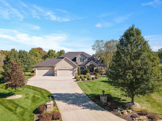 1509  Canyon Cove Fort Wayne, IN 46845 | MLS 202440534