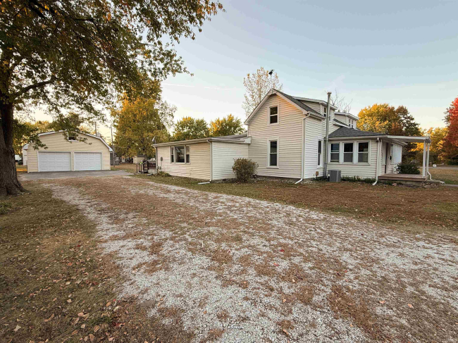 1023 N Hathaway Street Winamac, IN 46996 | MLS 202440664