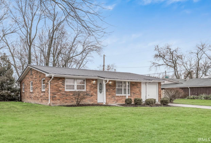 4605  Beechcrest Drive Fort Wayne, IN 46835 | MLS 202440736