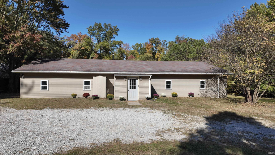 7444 W US Highway 24  Logansport, IN 46947-7096 | MLS 202440773