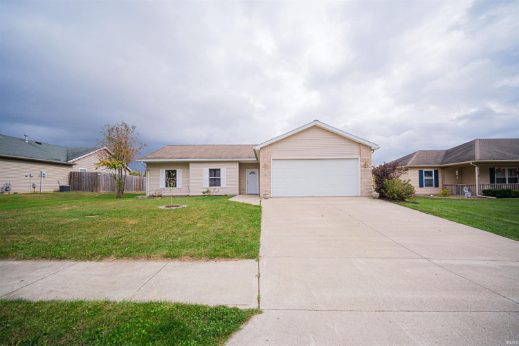 512  Freds Court Kendallville, IN 46755-2876 | MLS 202440865