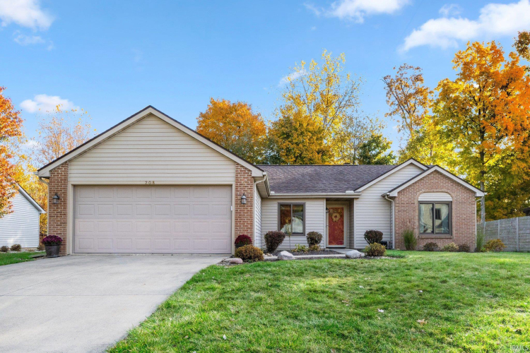 208  Silver Maple Cove Fort Wayne, IN 46804 | MLS 202441193