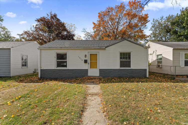 1613  Wilber Street South Bend, IN 46628-3057 | MLS 202441376