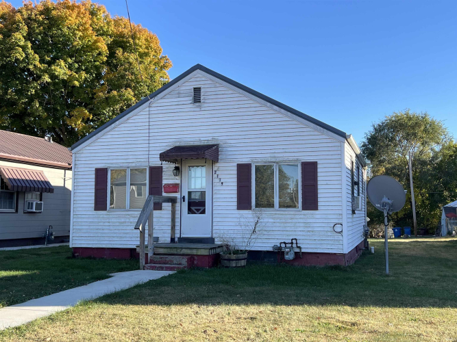 2119  Jefferson Street Logansport, IN 46947-4522 | MLS 202441381