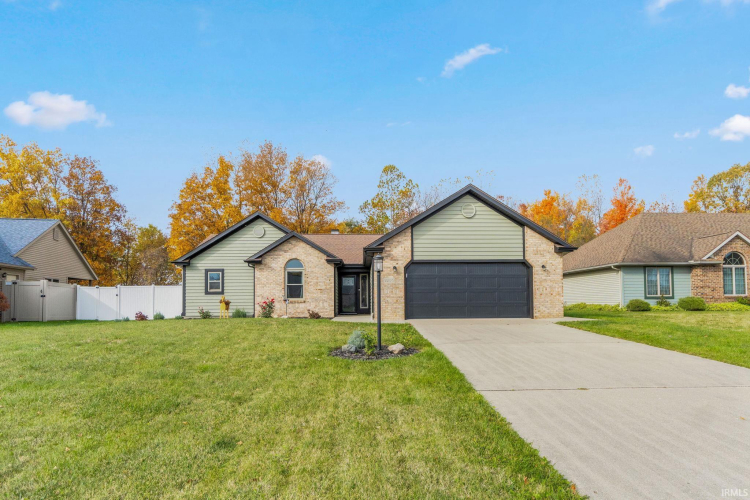 2205  LaForge Lane Auburn, IN 46706-1011 | MLS 202441469