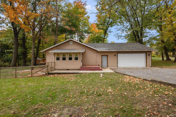 7660 N Grapevine Lane New Carlisle, IN 46552 | MLS 202441728