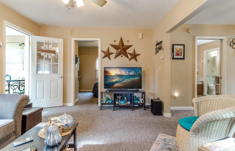 Listing Image 14