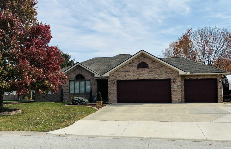 809  LAKESIDE Drive Kokomo, IN 46901 | MLS 202441840