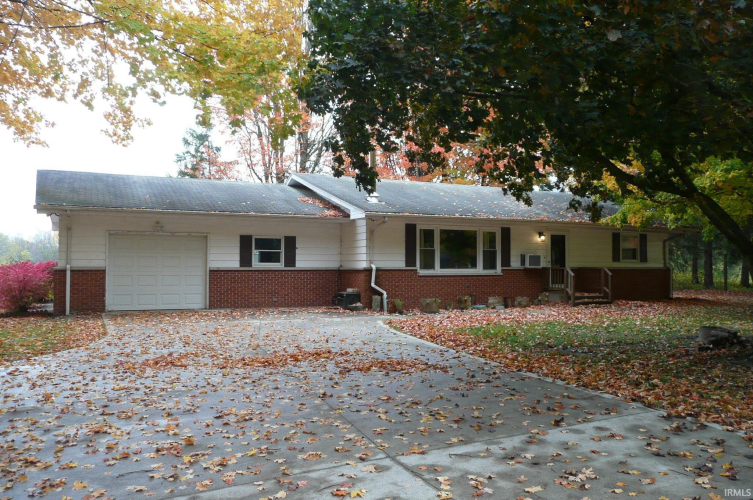 60173  Fir Road Mishawaka, IN 46544-9220 | MLS 202441928