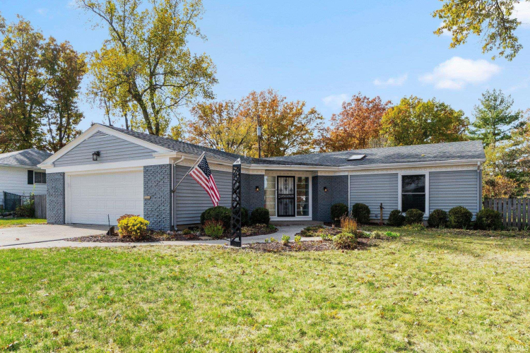 5705  Riviera Drive Fort Wayne, IN 46825-5715 | MLS 202441931