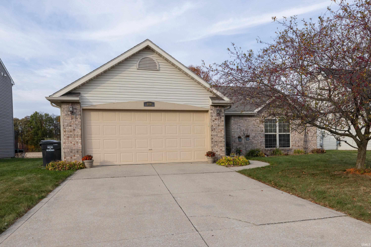 380  ARIEL Drive Kokomo, IN 46901 | MLS 202441961