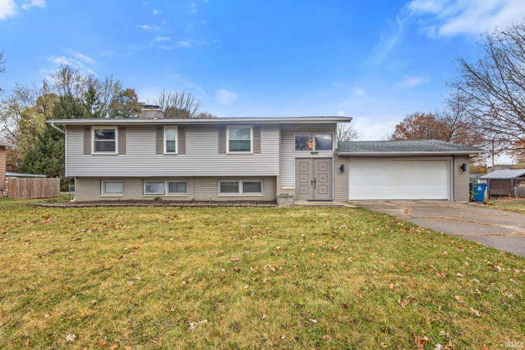 1037  Moeller Road New Haven, IN 46774-1951 | MLS 202441964