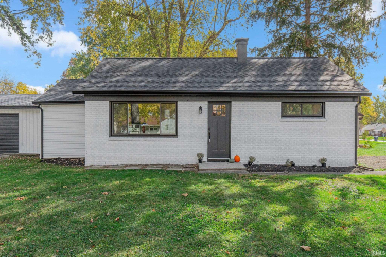 595  Courtney Drive New Haven, IN 46774 | MLS 202441983