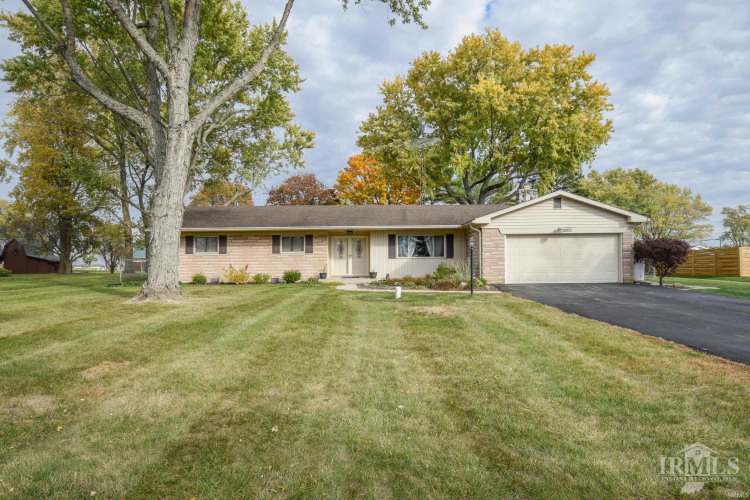 8000 S Sun Mor Drive Muncie, IN 47302 | MLS 202442007