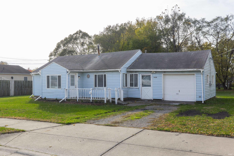 1439  Penn Avenue Mishawaka, IN 46544-5507 | MLS 202442075