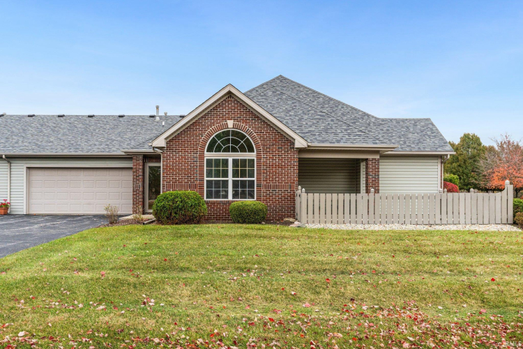 7105  Fallingbrook Lane Fort Wayne, IN 46815 | MLS 202442242