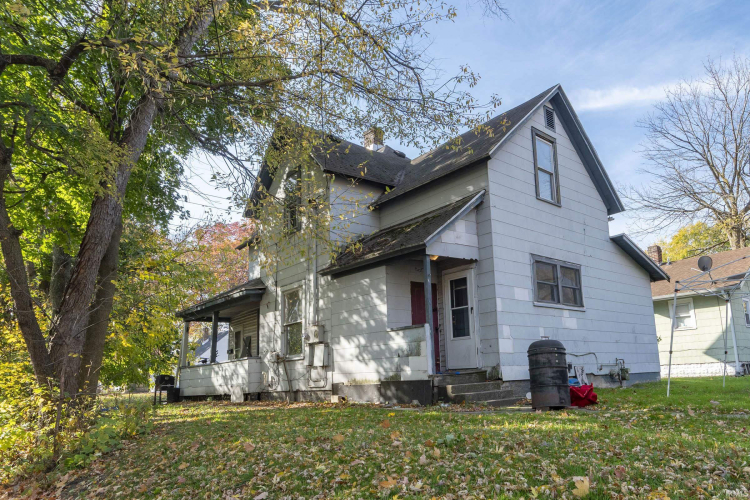 1815  Elwood Avenue South Bend, IN 46628 | MLS 202442266