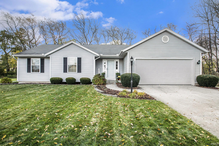 51638  Medfield Trail South Bend, IN 46628 | MLS 202442436