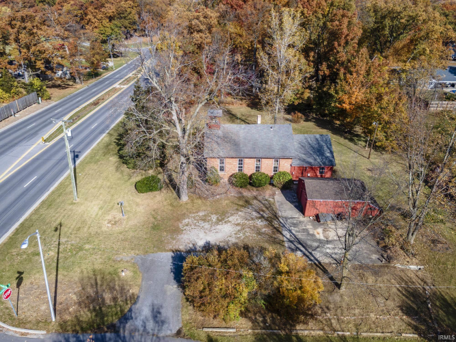 Listing Image 4