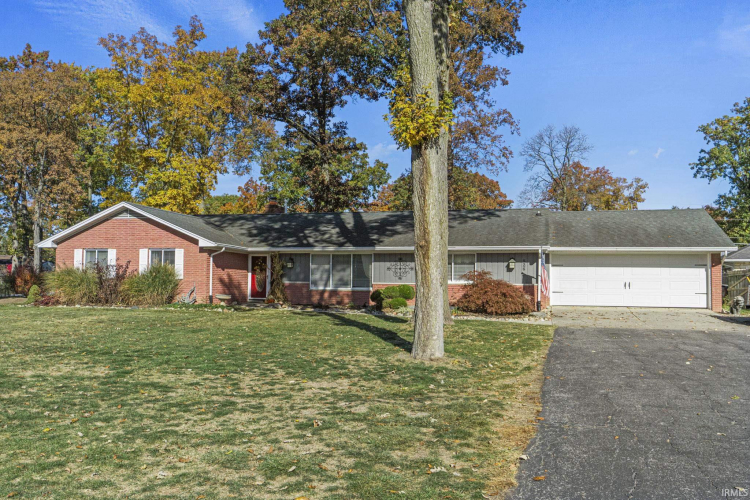 826  Orlando Drive Fort Wayne, IN 46825 | MLS 202442516