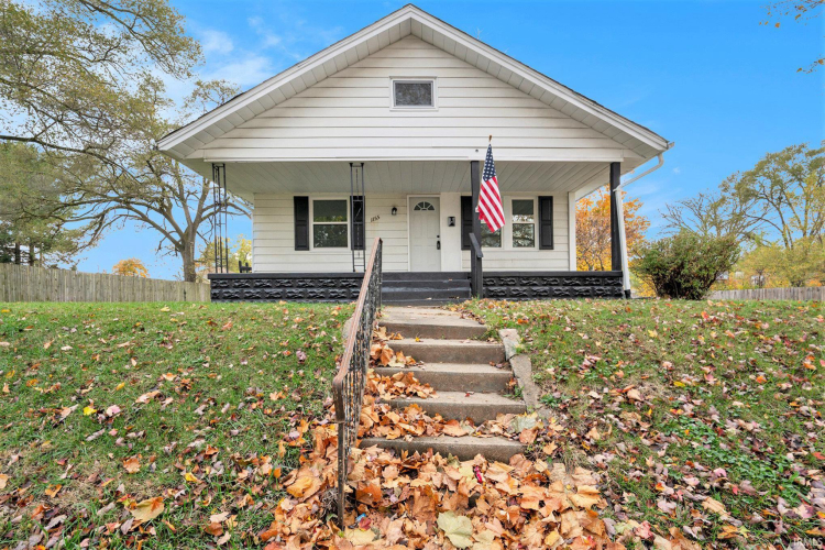 1155 N Meade Street South Bend, IN 46628-1922 | MLS 202442523