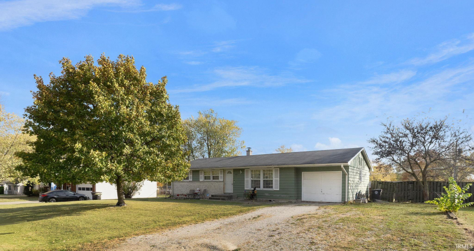 2424  Otsego Drive Fort Wayne, IN 46825 | MLS 202442530