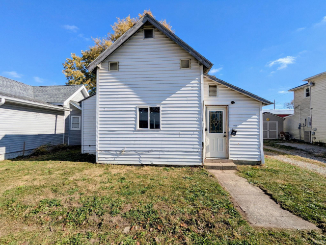 1053 N Gentry Street Frankfort, IN 46041 | MLS 202442560